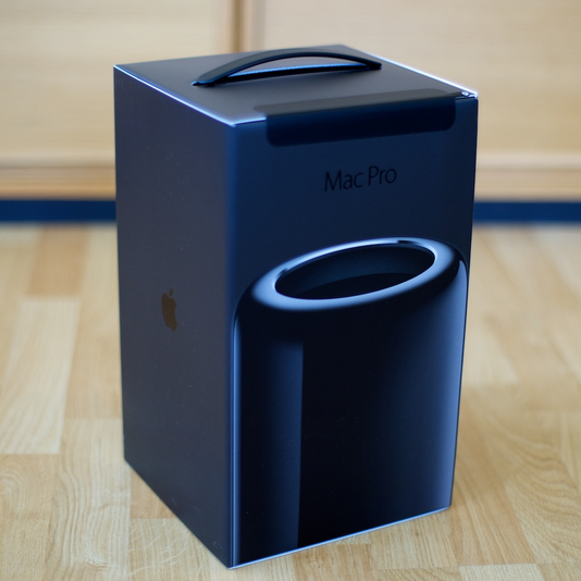 Ldan den kommer i rymmer precis datorn plus en sladd Ldan den kommer i rymmer precis datorn plus en sladd