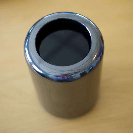 Ute ur ldan och lite naken Ute ur ldan och lite naken